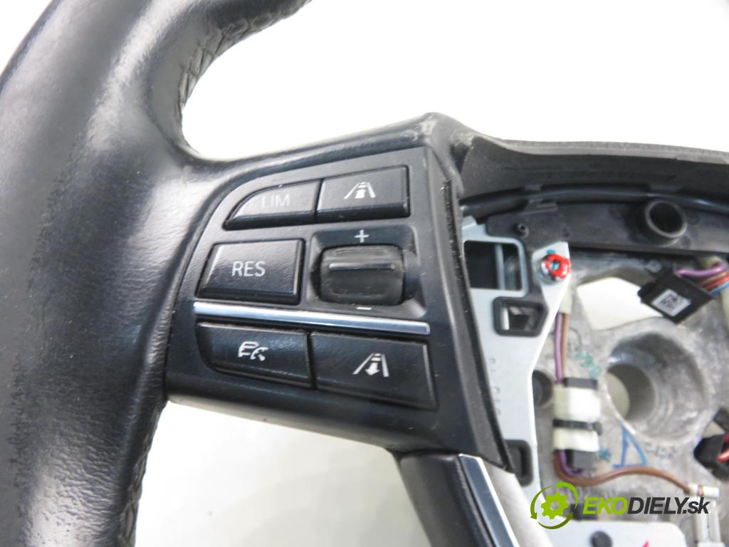 BMW 5 Touring (F11) KOMBI 2015 140,00 520 d xDrive - B47 D20 A 1995,00 Volant  (Volant)