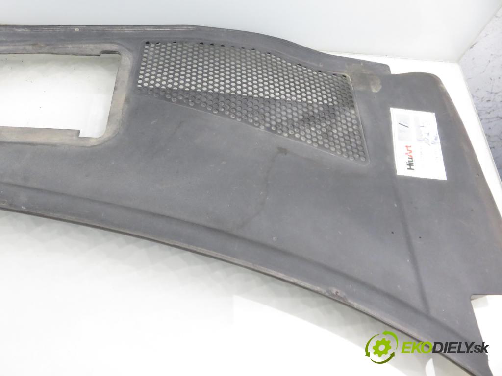 VW PASSAT B5.5 (3B3) SEDAN 2000 96,00 1.9 TDI PD 130 - AVF 1896,00 Torpédo, plast pod čelné okno 3B1819447 (Torpédo (plast pod čelným sklom))