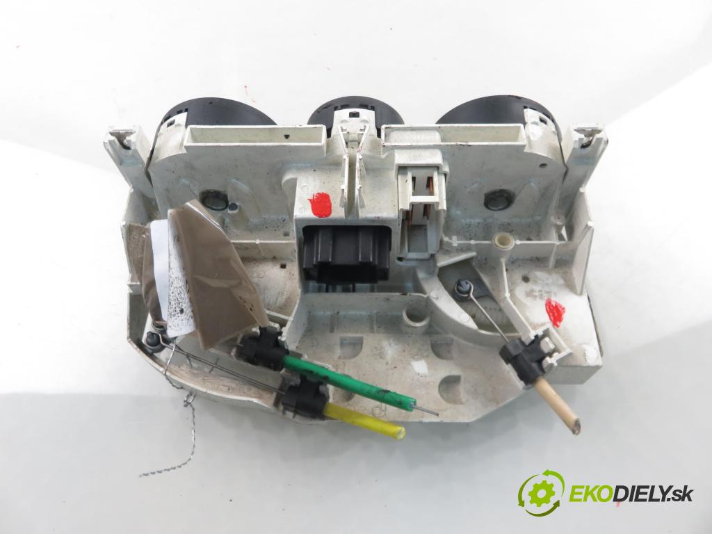SEAT LEON (1M1) HB 2005 77,00 1.6 16 V - BCB 1598,00 Panel kúrenia KLIMATIZACE: 1M0820045C