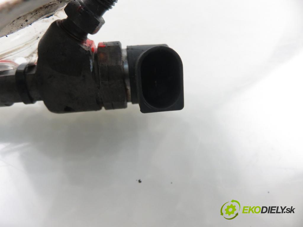 MERCEDES-BENZ KLASA S (W220) SEDAN 2001 145,00 S 320 CDI 197 - OM 613.960 3222,00 vstrekovač 0445110200 ; 6110701787 (Vstrekovač paliva)