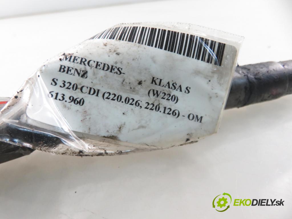 MERCEDES-BENZ KLASA S (W220) SEDAN 2001 145,00 S 320 CDI 197 - OM 613.960 3222,00 vstrekovač 0445110094 ; 6280700387 (Vstrekovač paliva)