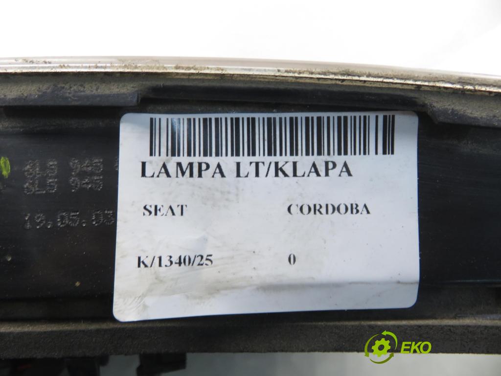 SEAT CORDOBA (6L2) SEDAN 2003 55,00 1.4 16V - BBY 1390,00 světlo levé zadní kufr 6L5945093