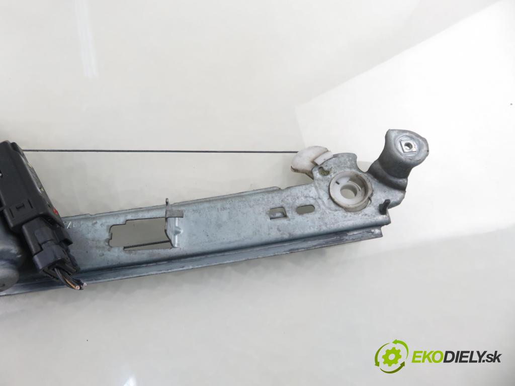RENAULT SCENIC II (JM0/1_) MINIVAN 2004 60,00 1.5 dCi (JM0F) - K9K 722 1461,00 mechanismus oken 440726J4