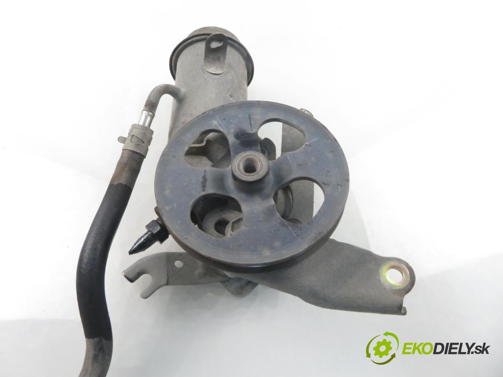 TOYOTA YARIS (_P1_) HB 2005 55,00 1.4 D-4D (NLP10_) - 1ND-TV 1364,00 Pumpa servočerpadlo  (Servočerpadlo)