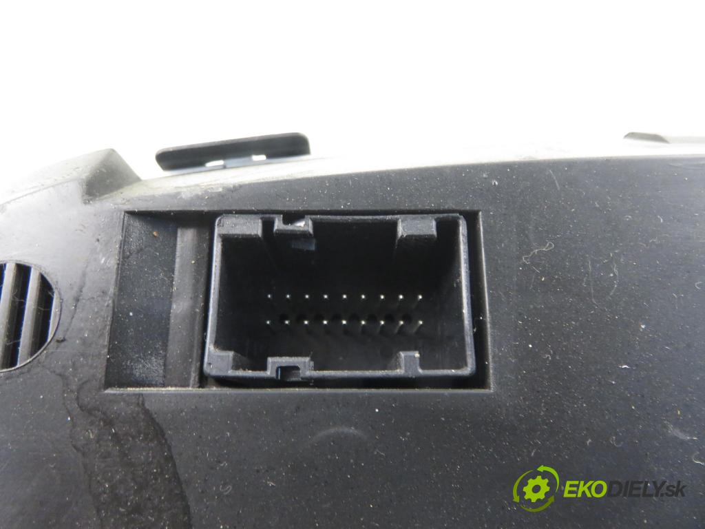 FIAT DOBLO nadwozie wielkoprzestrzenne (MPV) (119_, 223_) KOMBIVAN 2002 74,00 1.9 JTD 100 - 182 B9.000 1910,00 Prístrojovka elektrický 46817749