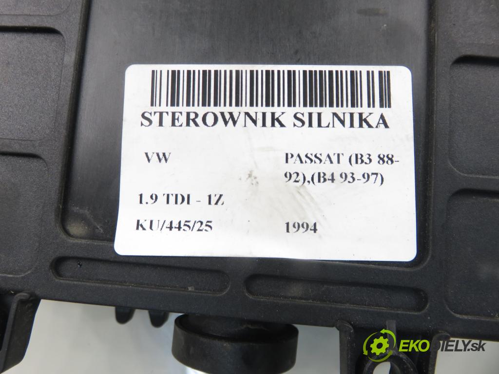 VW PASSAT B3/B4 (3A2, 35I) KOMBI 1994 66,00 1.9 TDI - 1Z 1896,00 řídící jednotka motora 028906021B ; 0281001172173
