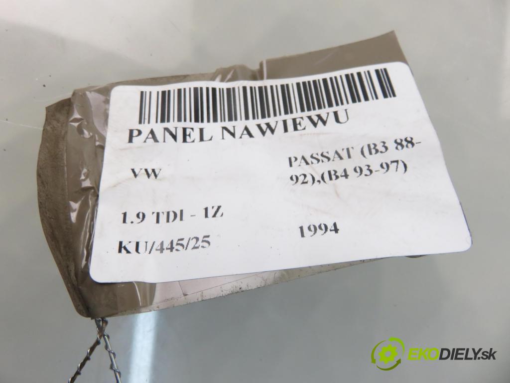 VW PASSAT B3/B4 (3A2, 35I) KOMBI 1994 66,00 1.9 TDI - 1Z 1896,00 Panel topení 1H0819045C ; 1H0820045C