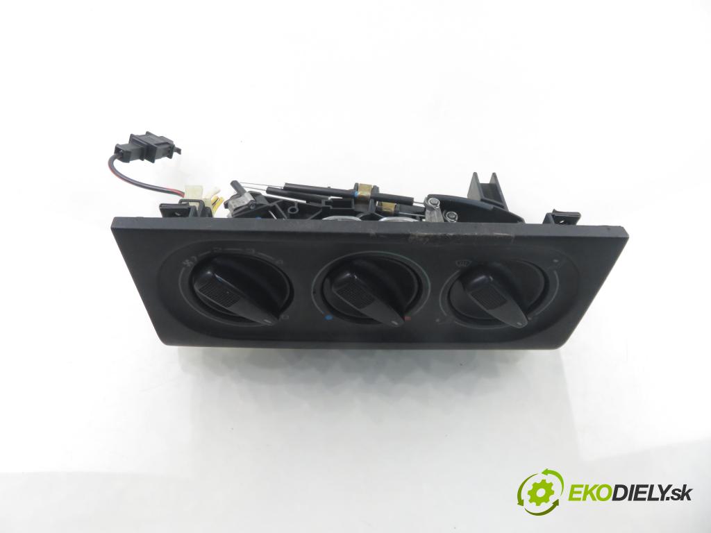 VW PASSAT B3/B4 (3A2, 35I) KOMBI 1994 66,00 1.9 TDI - 1Z 1896,00 Panel topení 1H0819045C ; 1H0820045C