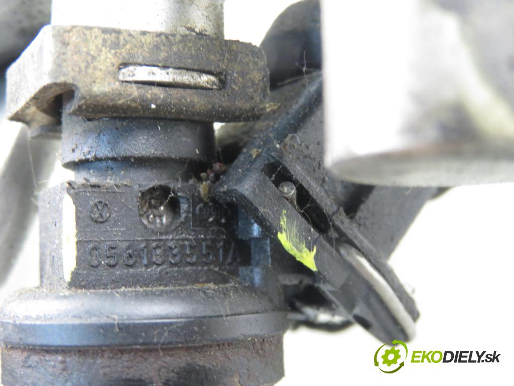 AUDI A4 (8D2, B5) SEDAN 1997 92,00 1.8 - ADR 1781,00 Lišta vstrekovacia 058133551A ; 058133681 (Vstrekovacia lišta)