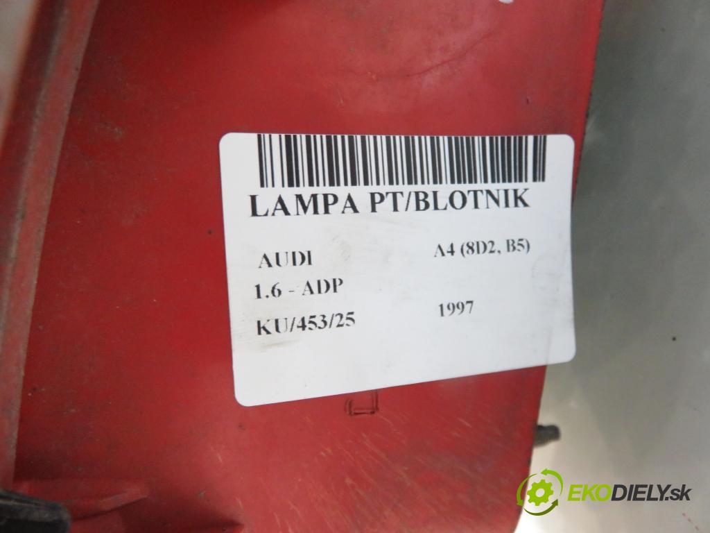 AUDI A4 (8D2, B5) SEDAN 1997 74,00 1.6 8V 100 - ADP 1595,00 světlo pravé zadní