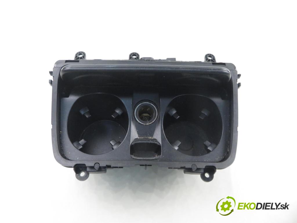 BMW 5 Touring (F11) KOMBI 2015 140,00 520 d xDrive - B47 D20 A 1995,00 Držiak na nápoje 9277262 (Držiak (úchyt) na nápoje)