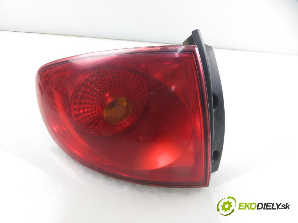 SEAT ALTEA (5P1) MINIVAN 2005 77,00 1.9 TDI PD 105 - BJB 1896,00 světlo levé zadní 5P0945095D