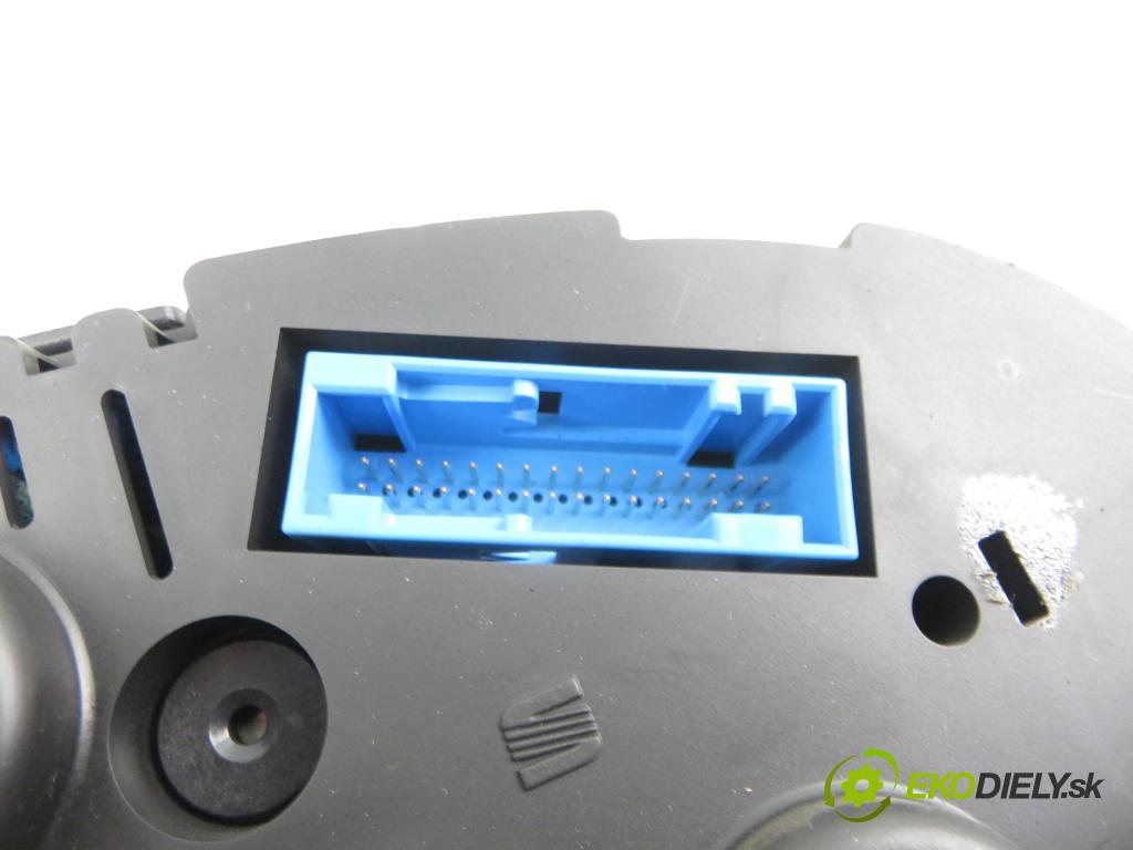 SEAT LEON (1M1) HB 2001 74,00 1.6 - AKL 1595,00 Prístrojovka elektrický 1M0920802A ; 11080152002