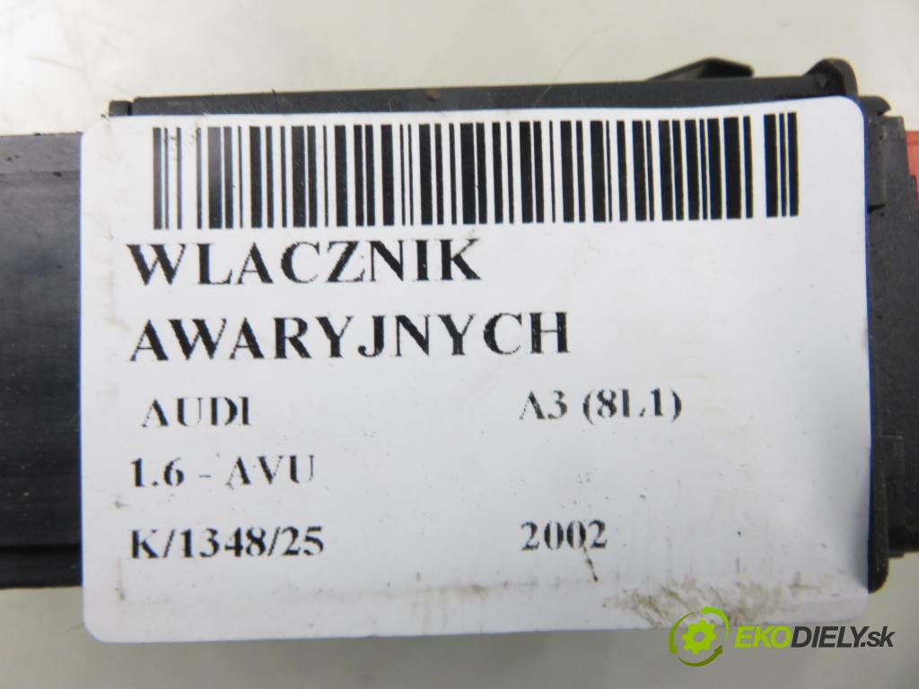 AUDI A3 (8L1) HB 2002 75,00 1.6 - AVU 1595,00 přepínač nouzových 4B0941509D