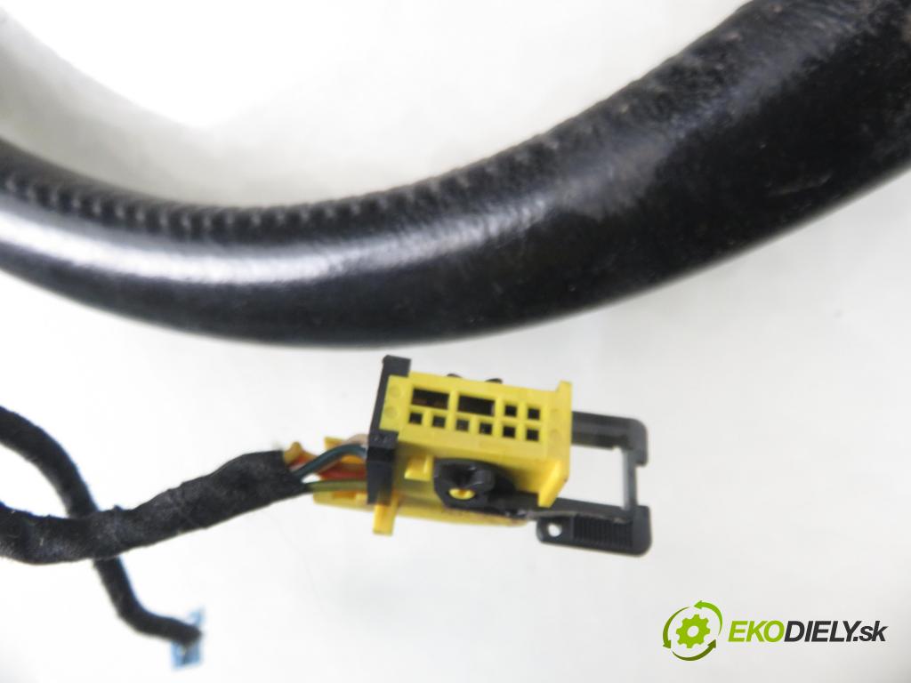 CITROEN C4 I (LC_) HB 2005 80,00 1.6 HDi 109 - 9HZ (DV6TED4) 1560,00 Volant 96591808ZD (Volant)