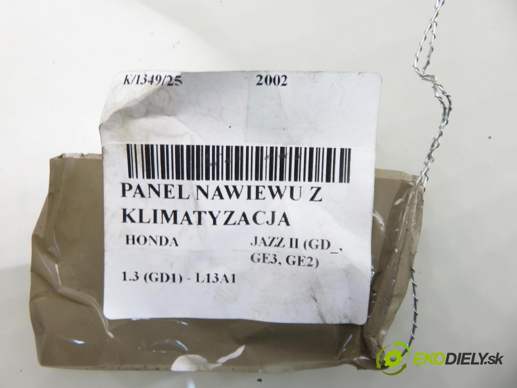 HONDA JAZZ II (GD_, GE3, GE2) HB 2002 61,00 1.3 (GD1) - L13A1 1339,00 Panel kúrenia KLIMATIZACE: