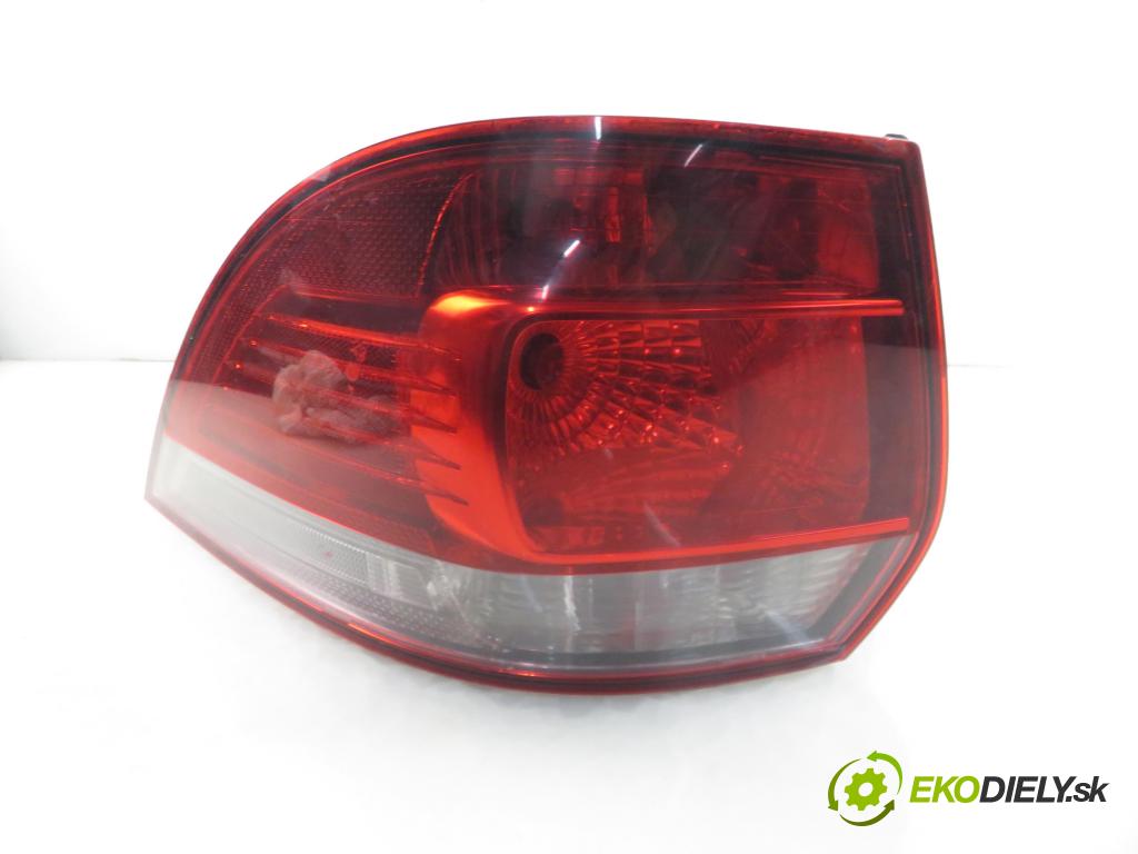 VW GOLF VI Variant (AJ5) KOMBI 2010 77,00 1.6 TDI - CAYC 1598,00 světlo levé zadní 1K9945095E ; 1K9945111D