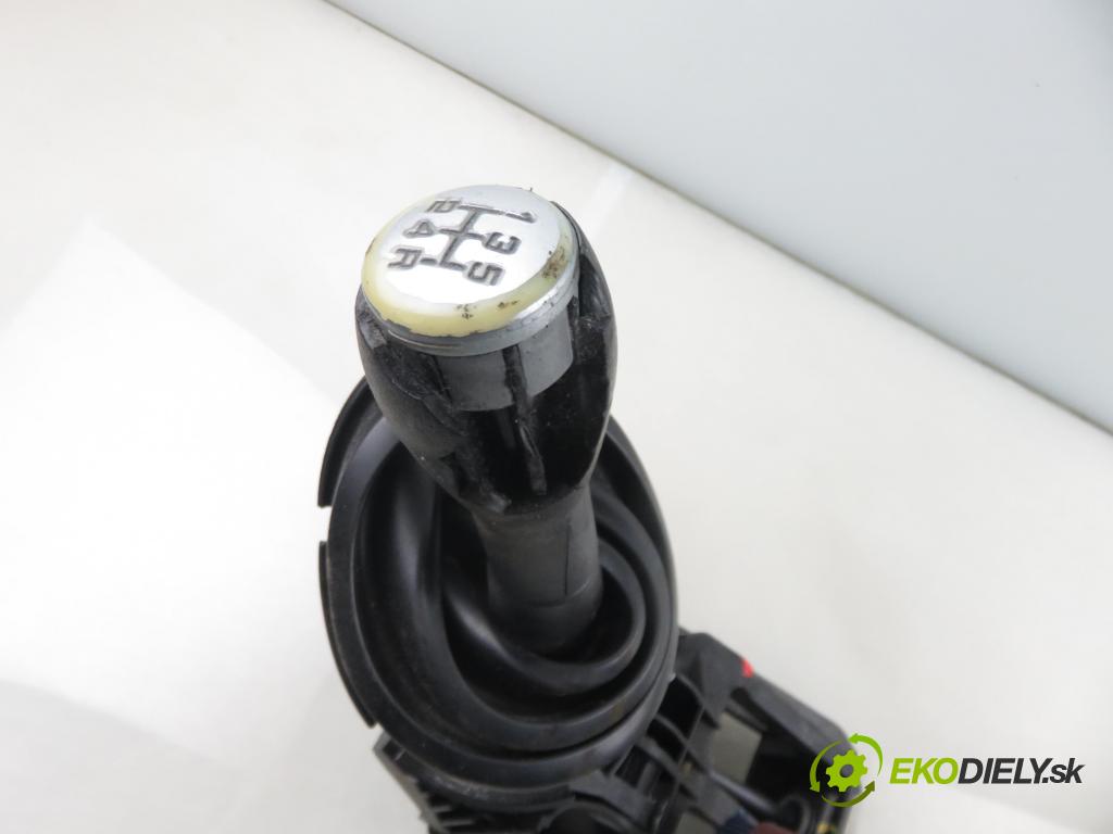 CITROEN C3 I (FC_) HB 2003 50,00 1.4 HDi - 8HZ (DV4TD) 1398,00 ZVEDÁK: 9647821380