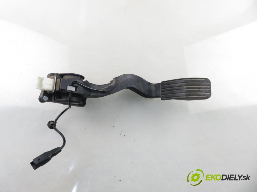 CITROEN C4 I (LC_) HB 2005 80,00 1.6 HDi 109 - 9HZ (DV6TED4) 1560,00 Potenciometer plynu 0280755001 ; 9650889180 ; F00C3E2429 (Potenciometer plynového pedálu)