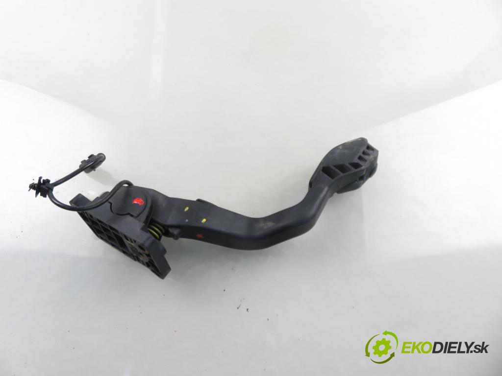 CITROEN C4 I (LC_) HB 2005 80,00 1.6 HDi 109 - 9HZ (DV6TED4) 1560,00 Potenciometer plynu 0280755001 ; 9650889180 ; F00C3E2429 (Potenciometer plynového pedálu)
