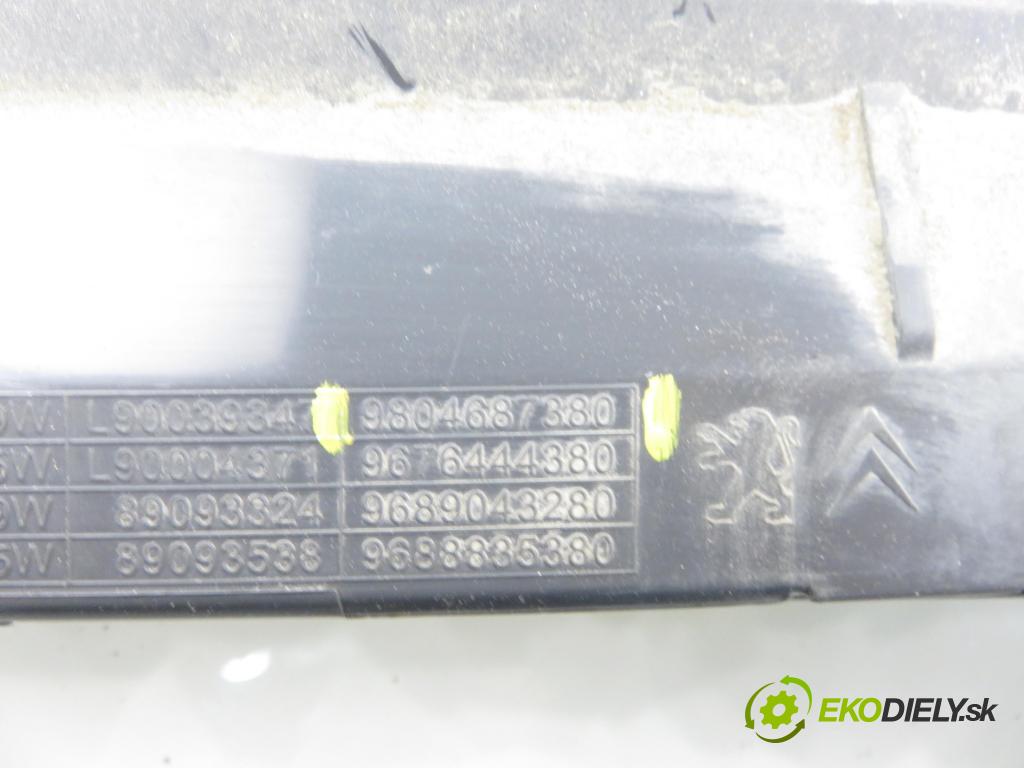CITROEN C4 I (LC_) HB 2005 80,00 1.6 HDi 109 - 9HZ (DV6TED4) 1560,00 SVĚTLO bŕzd 9804687380