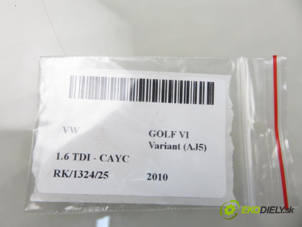 VW GOLF VI Variant (AJ5) KOMBI 2010 77,00 1.6 TDI - CAYC 1598,00 ovladač rádia 5K0959542 ; 5C0959537 ; 5C0959538