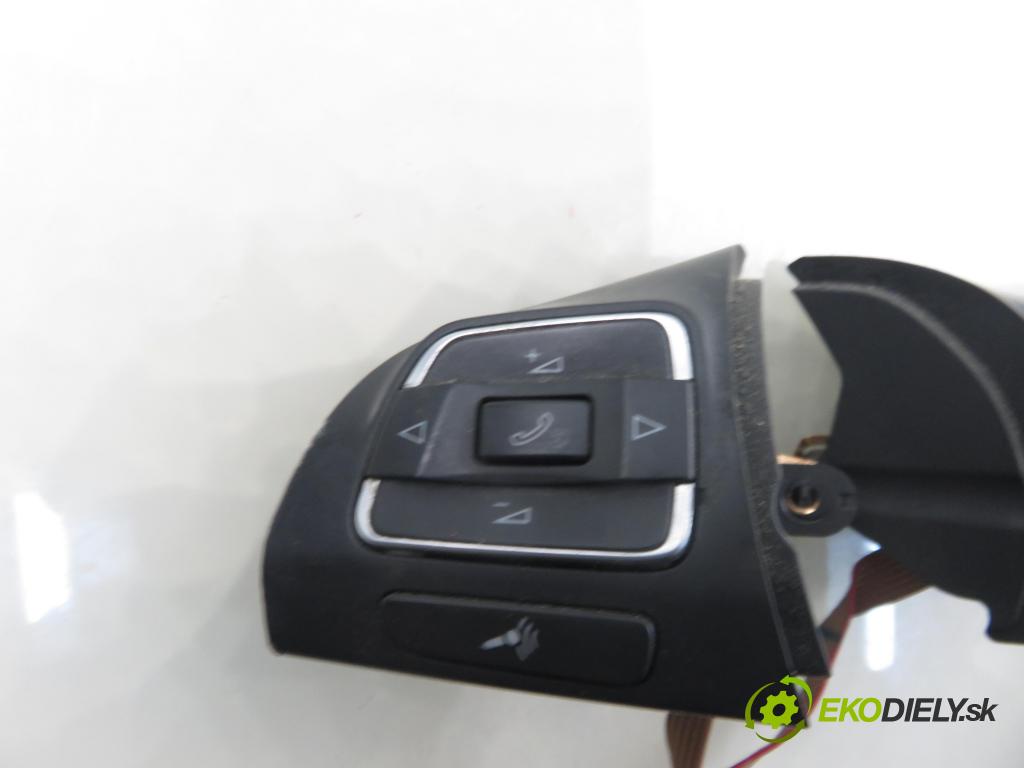 VW GOLF VI Variant (AJ5) KOMBI 2010 77,00 1.6 TDI - CAYC 1598,00 ovladač rádia 5K0959542 ; 5C0959537 ; 5C0959538