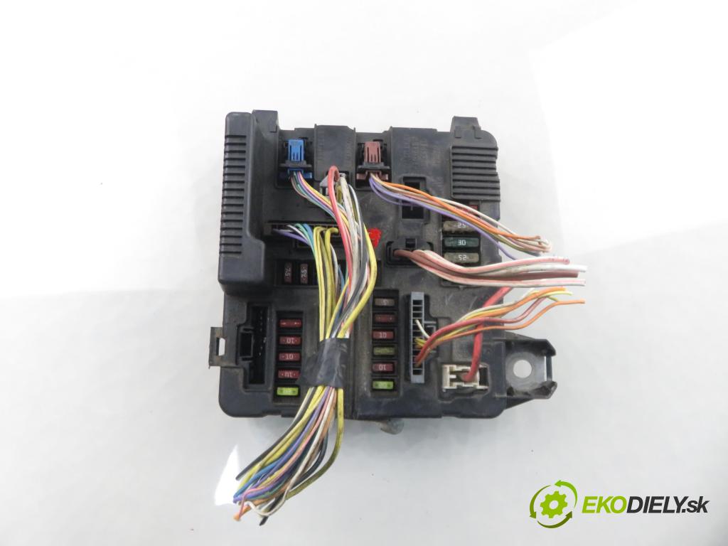 RENAULT SCENIC II (JM0/1_) MINIVAN 2005 88,00 1.9 dCi 120 - F9Q 812 1870,00 MODUL BSI 8200306032C ; S118399200F