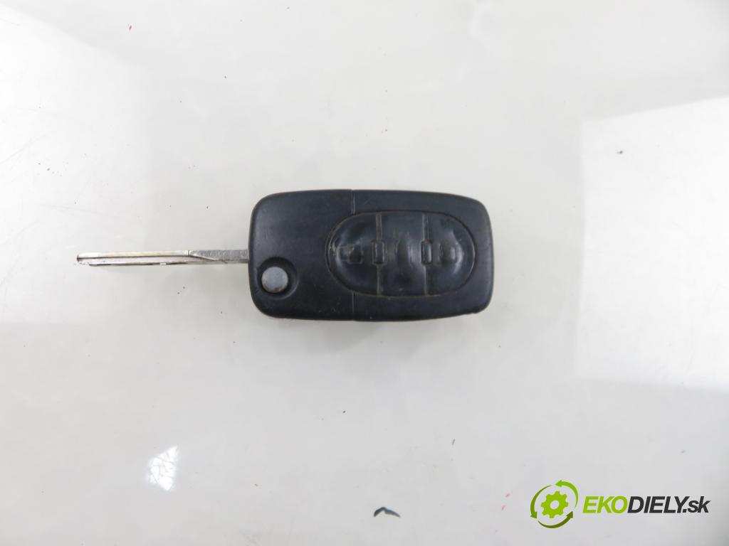 AUDI A6 Avant (4B5, C5) KOMBI 2000 132,00 2.5 TDI V6 180 quattro - AKE 2496,00 spinačka 4B0905851C (Spínacia skrinka)