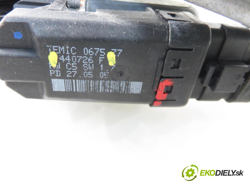 RENAULT SCENIC II (JM0/1_) MINIVAN 2005 88,00 1.9 dCi 120 - F9Q 812 1870,00 mechanismus oken 440726F