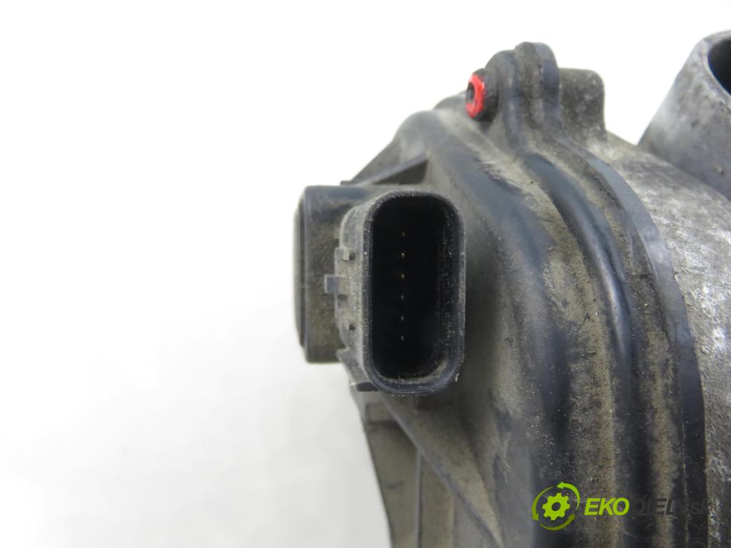 FORD FOCUS C-MAX (DM2) MINIVAN 2006 74,00 1.6 - HWDB 1596,00 Škrtiaca klapka VP4F9U9E928BA ; VP2S6U9E927F ; 2S6UFA (Škrtiaca klapka)