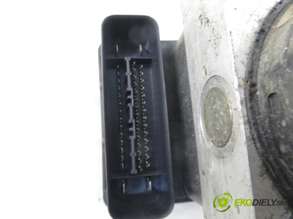 VW BORA (1J2) SEDAN 2002 74,00 1.9 TDI - ATD 1896,00 Pumpa ABS 1C0907379C ; 10096003113 (Pumpa ABS)