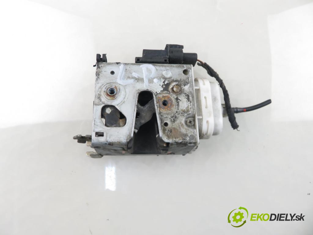AUDI A3 (8L1) HB 2000 92,00 1.8 - AGN 1781,00 zámok LPM 8L1837015A