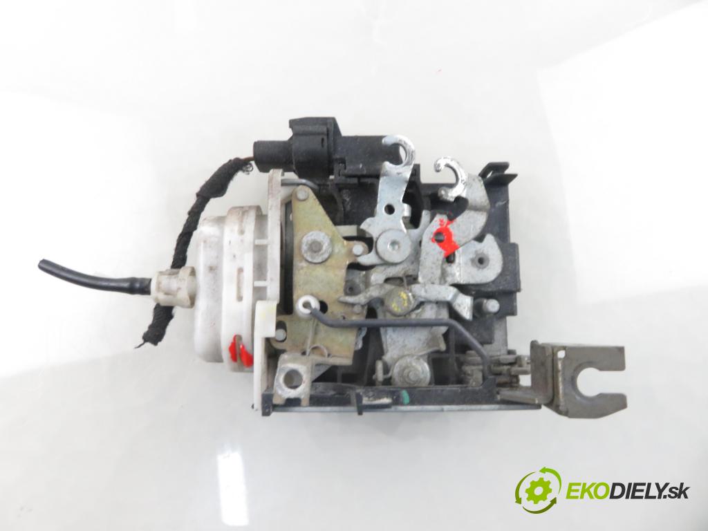AUDI A3 (8L1) HB 2000 92,00 1.8 - AGN 1781,00 zámok LPM 8L1837015A