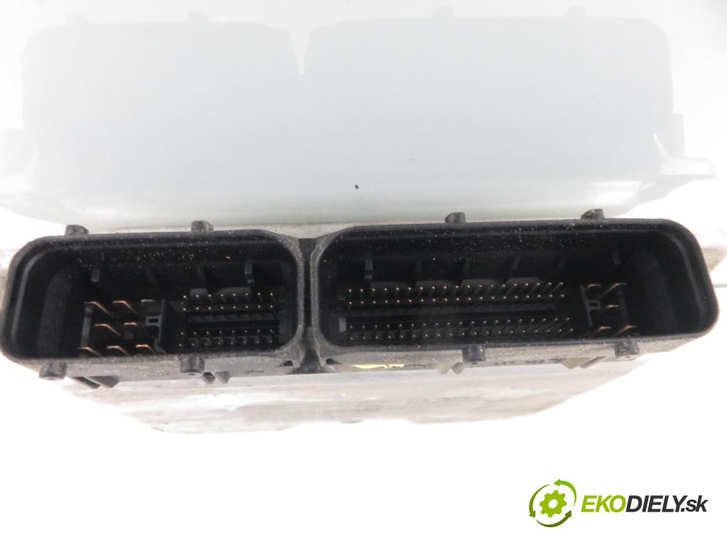 SEAT IBIZA III (6L1) HB 2003 47,00 1.9 SDI - ASY 1896,00 řídící jednotka motora 038906012EM ; 0281010690