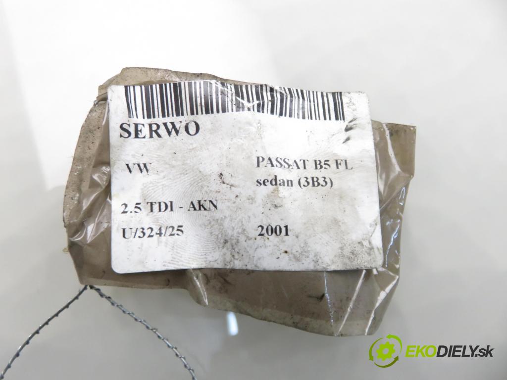 VW PASSAT B5.5 (3B3) SEDAN 2001 110,00 2.5 TDI - AKN 2496,00 posilovač 4B3612105A (Servočerpadlo)