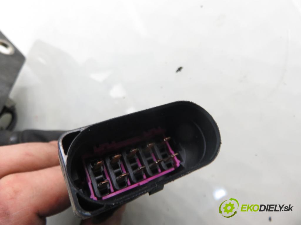 SEAT IBIZA III (6L1) HB 2003 47,00 1.9 SDI - ASY 1896,00 Pumpa vstrekovacia 038130107B ; 0460404972 (Vstrekovacie čerpadlo)