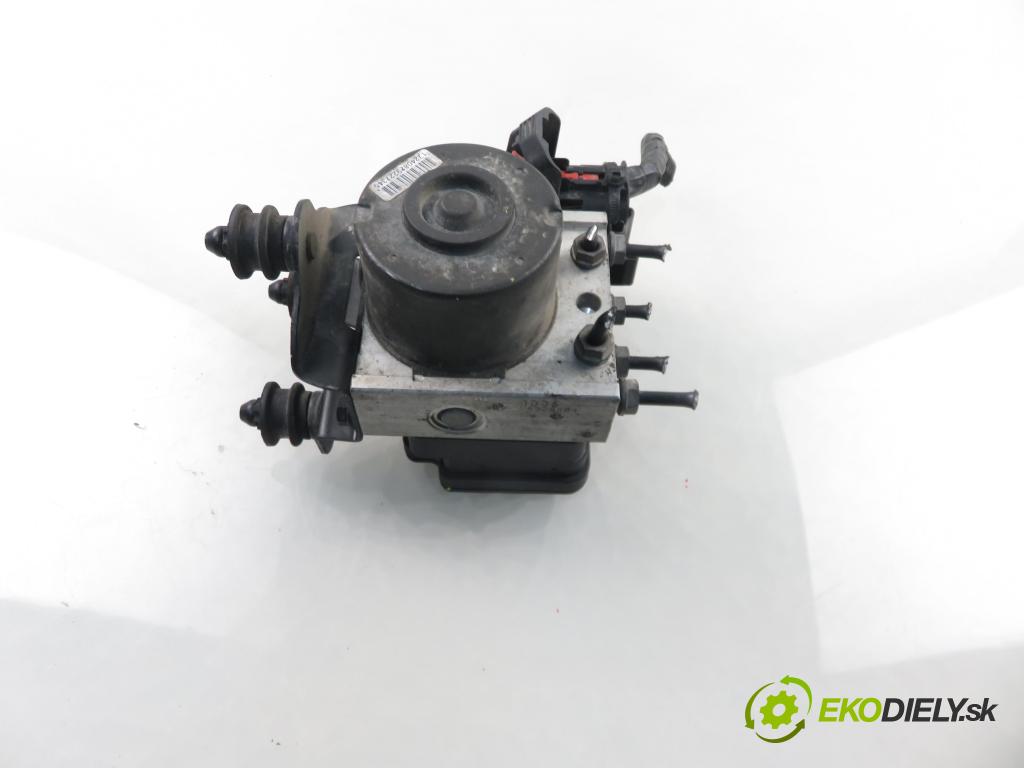 SEAT ALTEA (5P1) MINIVAN 2005 77,00 1.9 TDI PD 105 - BJB 1896,00 Pumpa ABS 1K0614117J ; 1K0907379P ; 10097003153 (Pumpa ABS)