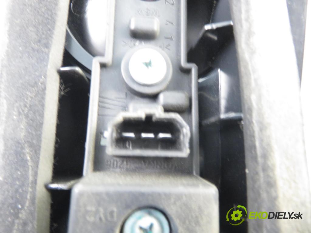 SEAT IBIZA III (6L1) HB 2003 47,00 1.9 SDI - ASY 1896,00 světlo pravé zadní kufr 6L6945094F