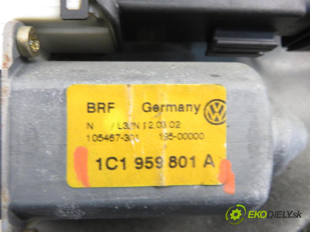 VW GOLF IV (1J1) HB 2002 74,00 1.9 TDI PD 101 - AXR 1896,00 mechanismus oken 1J4837729AE ; 1C1959801A