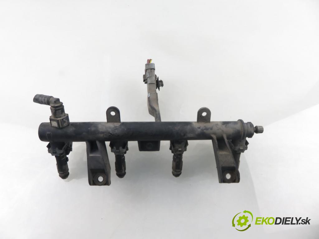 CITROEN C3 I (FC_) HB 2004 44,00 1.1 i - HFX (TU1A) 1124,00 Lišta vstrekovacia 9628982980 ; 9628982980D ; IPM002 (Vstrekovacia lišta)