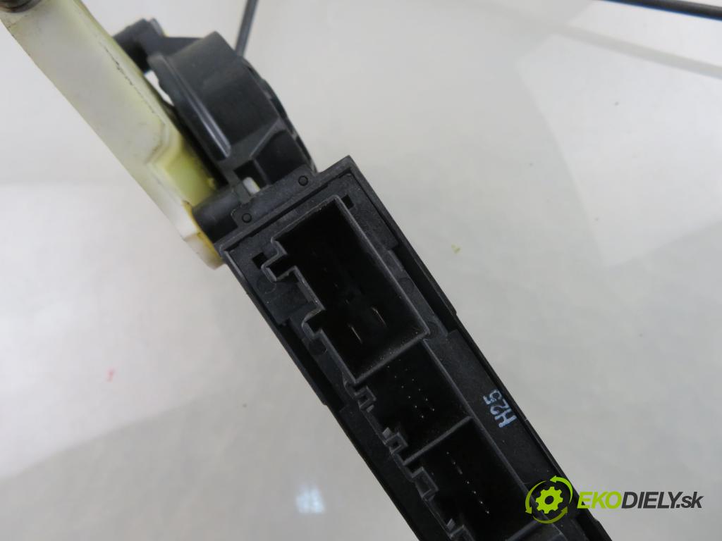 AUDI A4 (8E2, B6) SEDAN 2001 96,00 1.9 TDI PD 130 - AWX 1896,00 mechanismus oken PPE 8E1959802B ; 5WK47006ABF