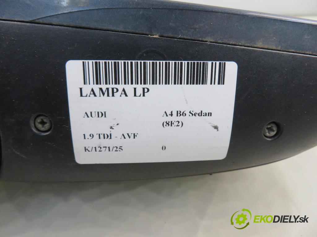 AUDI A4 (8E2, B6) SEDAN 2001 96,00 1.9 TDI PD 130 - AWX 1896,00 zpětné zrcátko