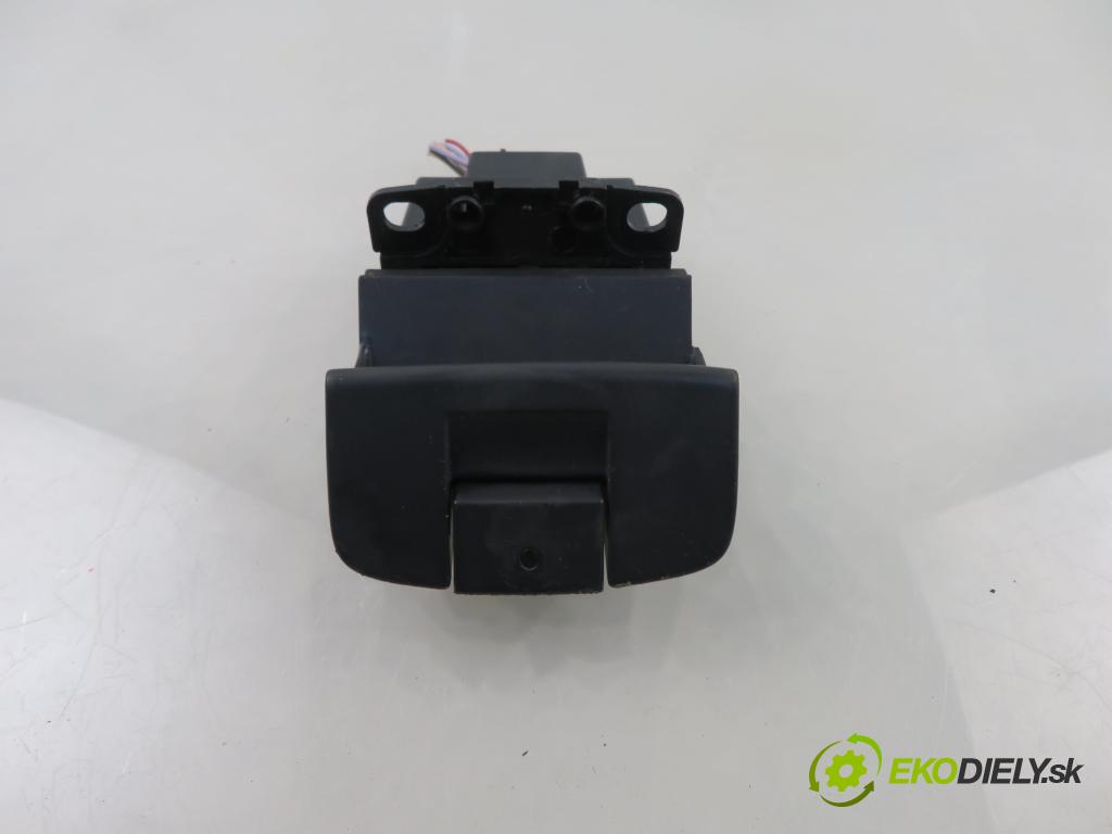 RENAULT GRAND ESPACE IV (JK0/1_) MINIVAN 2003 125,00 2.0 Turbo (JK0A, JK0B, JK0N) - F4R 797 1998,00 vypínač brzdy MANUÁL 8200048590C