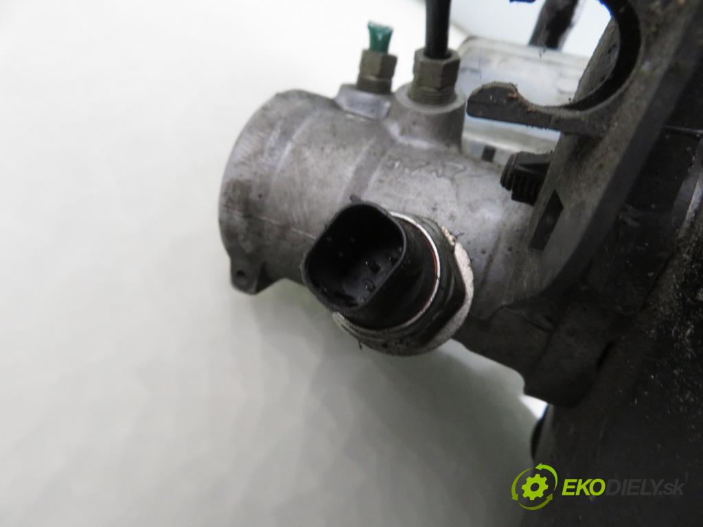 RENAULT GRAND ESPACE IV (JK0/1_) MINIVAN 2003 125,00 2.0 Turbo (JK0A, JK0B, JK0N) - F4R 797 1998,00 posilovač 7701207497 ; 03786816014 (Servočerpadlo)