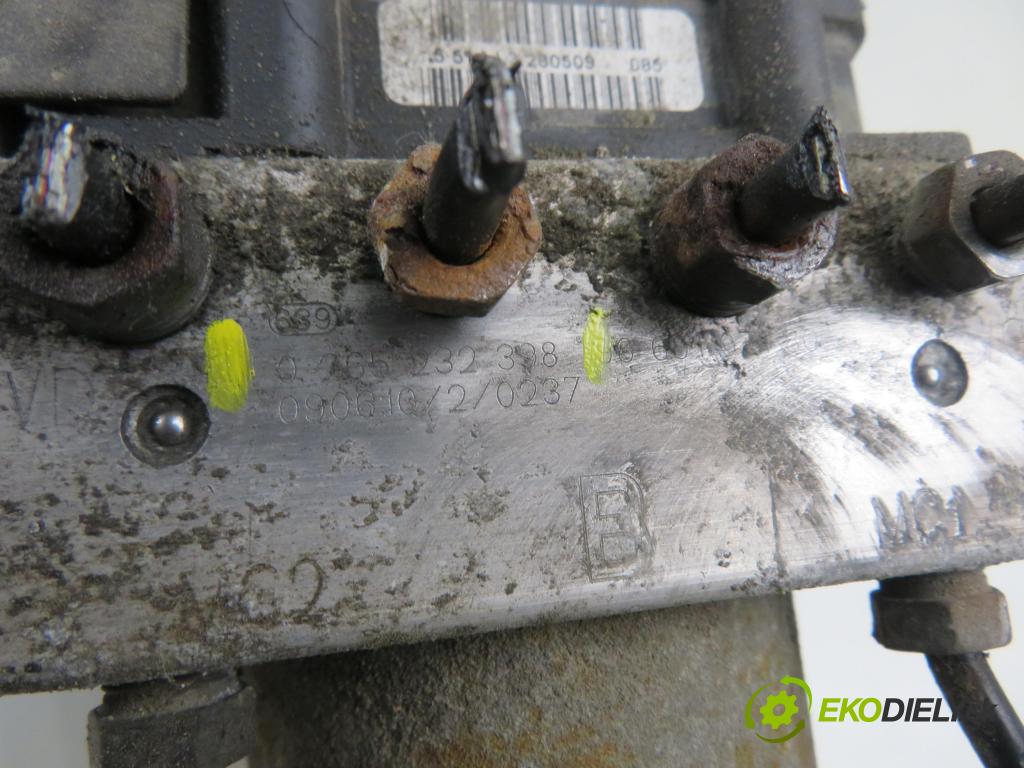 CITROEN BERLINGO MULTISPACE (B9) KOMBIVAN 2009 66,00 1.6 HDi 90 - 9HX (DV6ATED4) 1560,00 Pumpa ABS 9666098780 ; 0265800861 ; 0265232398 (Pumpa ABS)