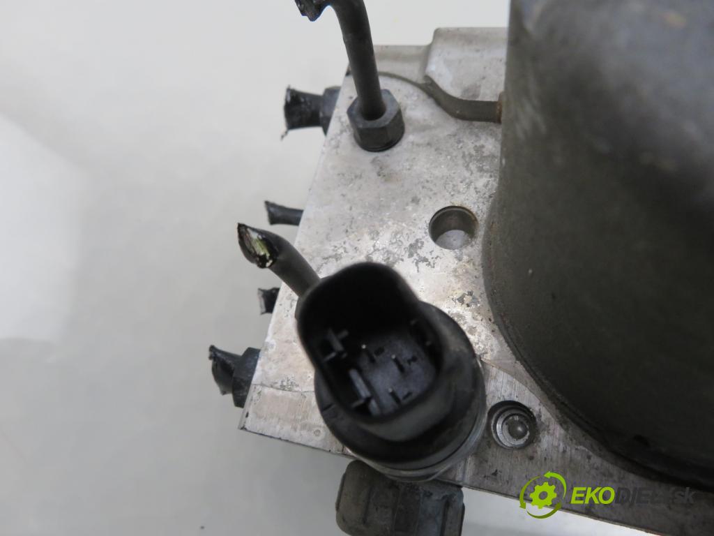 AUDI A4 (8E2, B6) SEDAN 2001 96,00 1.9 TDI PD 130 - AWX 1896,00 Pumpa ABS 0265950011 ; 8E0614517 ; 0265225048 (Pumpa ABS)