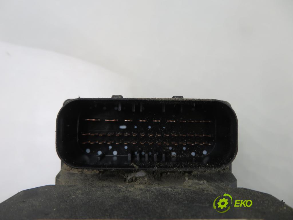 AUDI A4 (8E2, B6) SEDAN 2001 96,00 1.9 TDI PD 130 - AWX 1896,00 Pumpa ABS 0265950011 ; 8E0614517 ; 0265225048 (Pumpa ABS)