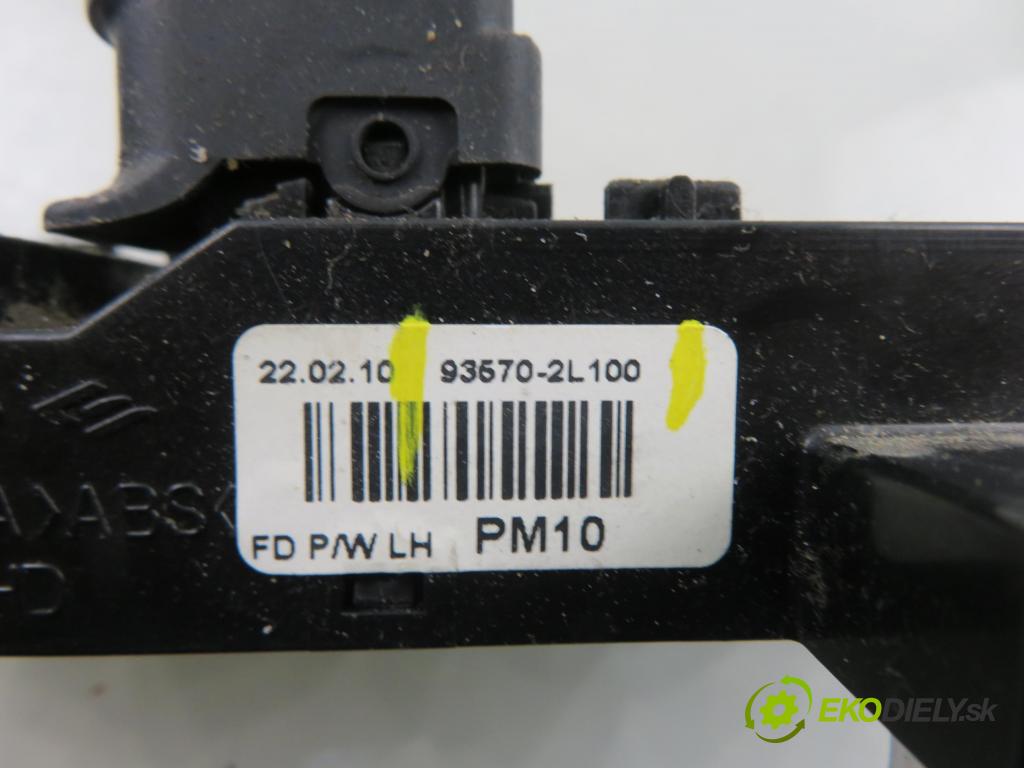 HYUNDAI i30 Kombi (FD) KOMBI 2010 85,00 1.6 CRDi 116 - D4FB 1582,00 Panel ovládaní oken 936702L100