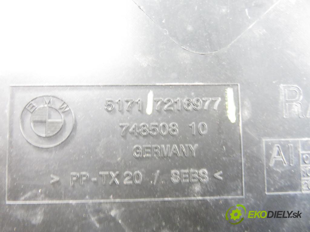 BMW 5 Touring (F11) KOMBI 2015 140,00 520 d xDrive - B47 D20 A 1995,00 Torpédo, plast pod čelné okno 7203124 ; 6987605 ; 7216977 (Torpédo (plast pod čelným sklom))